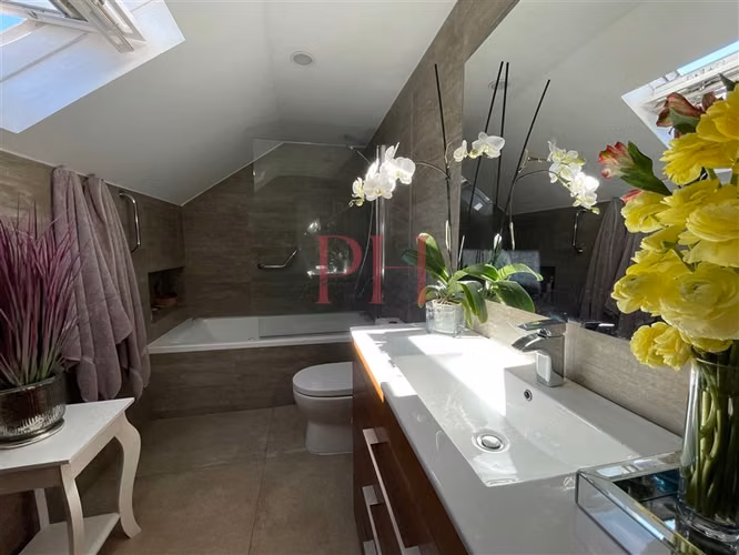 Casa en condiminio en arriendo sector Los Trapenses 5D