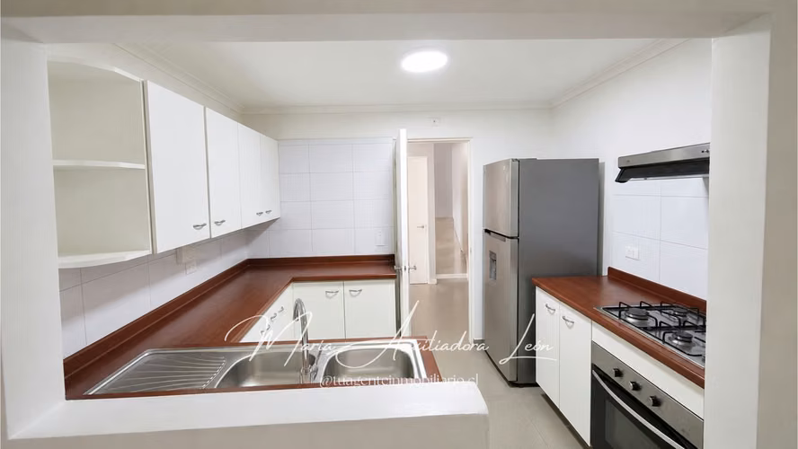 Lista para llegar a vivir 3 dormitorios 3 baños en Condominio en Estancia Liray