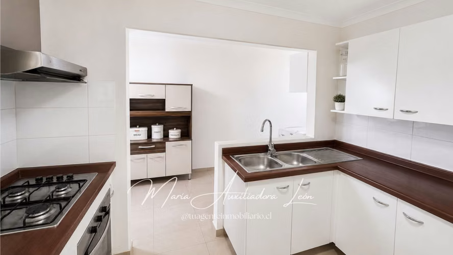 Lista para llegar a vivir 3 dormitorios 3 baños en Condominio en Estancia Liray
