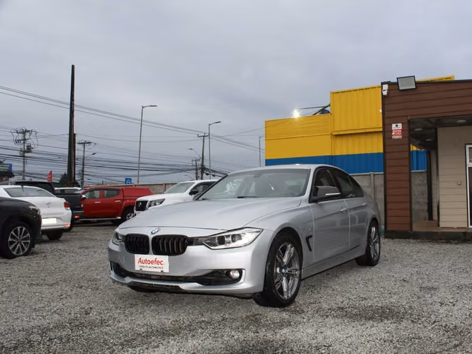 BMW 320I 2.0 MT. 2015