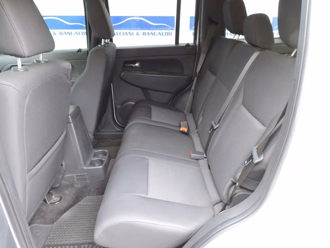 JEEP LIBERTY SPORT 3.7 2010