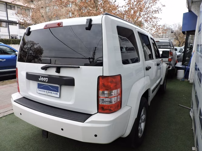 JEEP LIBERTY SPORT 3.7 2010