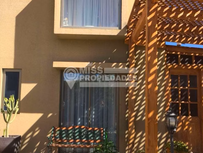 VENDE CASA VILLA LOMAS HUASI, CALAMA - Imagen 4