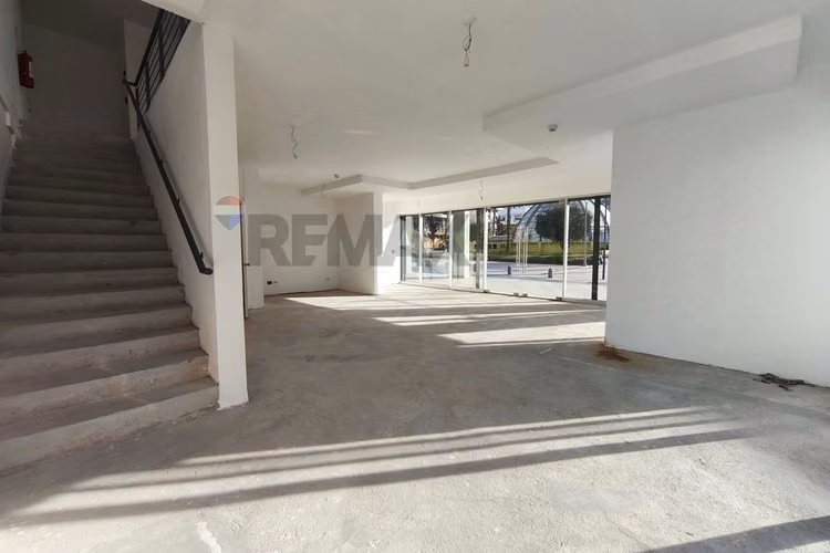 193 m² en 2 plantas para hacer crecer tu empresa