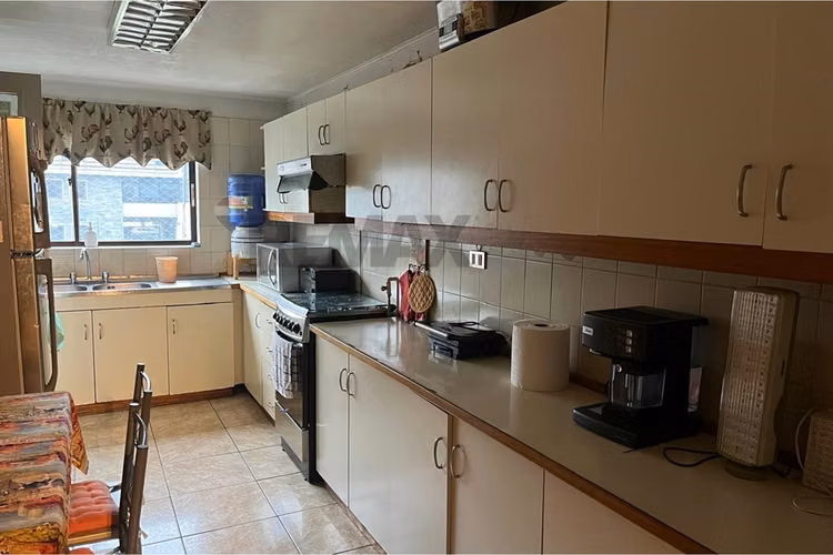 Se vende depto edificio los heroes