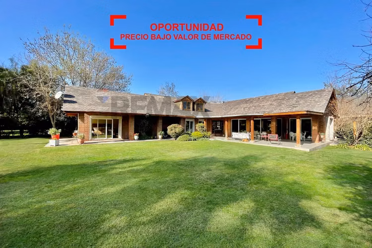 Gran casa en condominio, bajo precio de mercado!!!