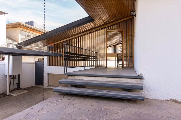 Arriendo casa vitacura 5d 4b, nororiente 357m²