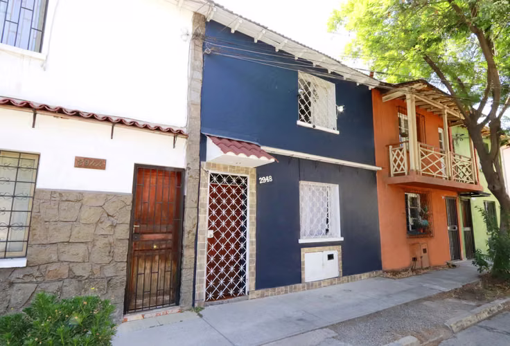 VENTA CASA EN BARRIO LOS MUSICOS, SAN JOAQUIN