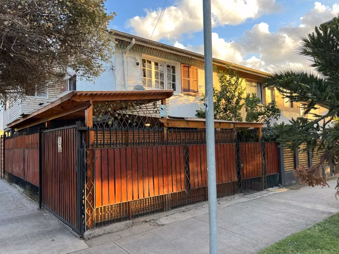 LINDA CASA EN UNO DE LOS MEJORES BARRIOS DE SAN JOAQUIN