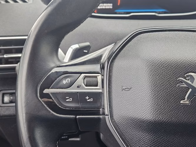 Peugeot 3008 Allure Pack Thp 165 At 1.6 2021