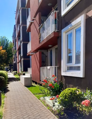 Se arrienda depto condominio parqué schleyer