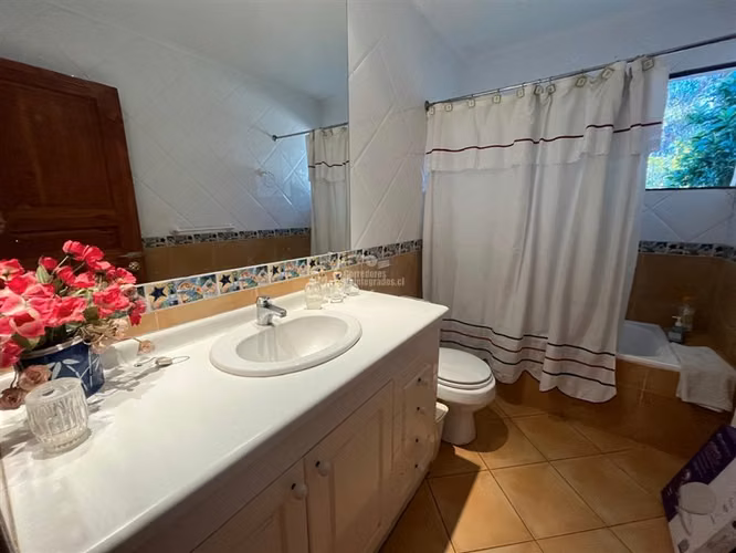 Casa en venta de 4 dorm. en Santo Domingo