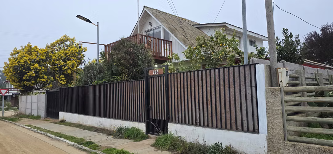 Se Vende Amplia Casa, Camino A Mirasol, Algarrobo