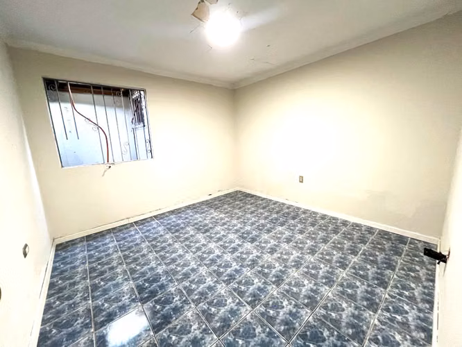 Se Arrienda Propiedad Comercial Oficinas, Almacenaje Y Bodegaje
