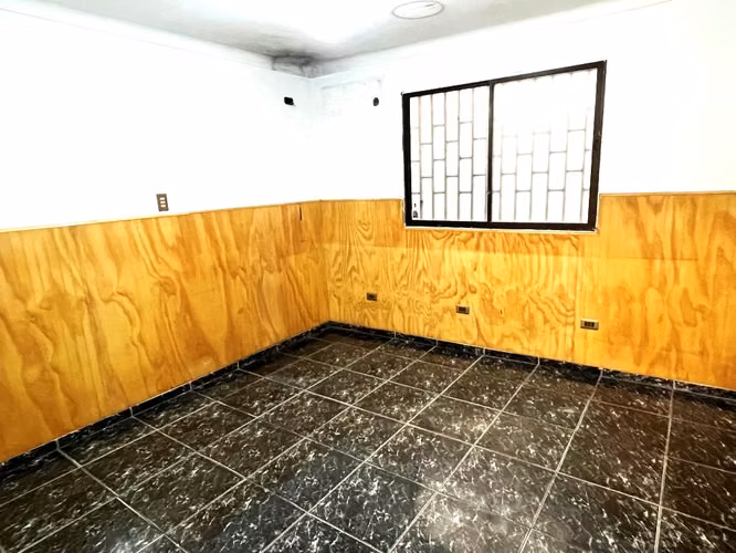Se Arrienda Propiedad Comercial Oficinas, Almacenaje Y Bodegaje