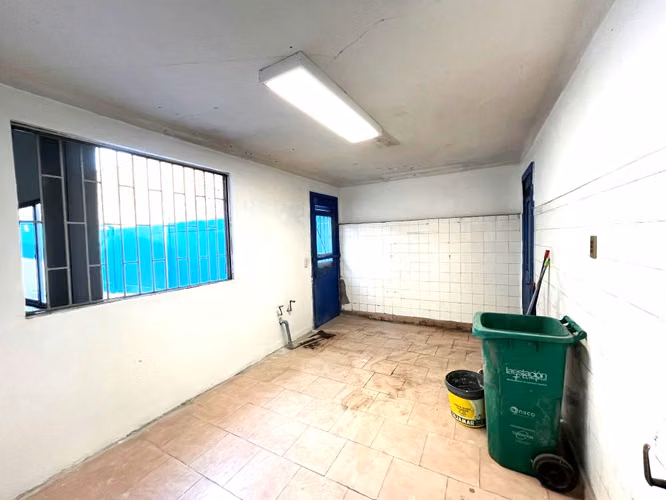 Se Arrienda Propiedad Comercial Oficinas, Almacenaje Y Bodegaje