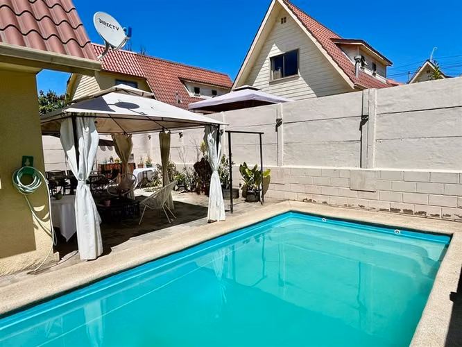 Casa en venta de 3D. 3B. 2E en Peña Blanca