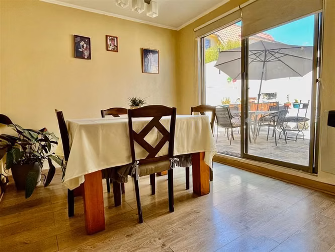 Casa en venta de 3D. 3B. 2E en Peña Blanca - Imagen 8