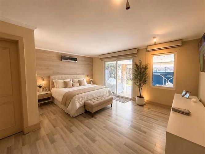Casa en venta de 5 dorm. en Piedra Roja Colina