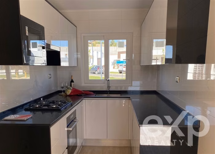 Oferta unica, Casa en venta de 3 dorm. Cond en Villa Alemana