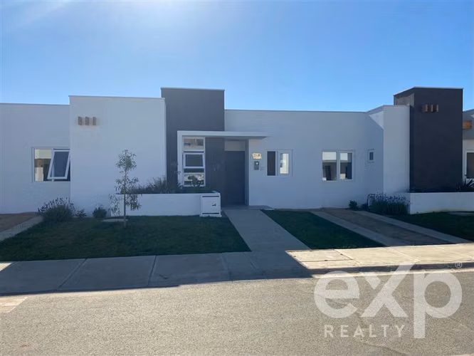 Oferta unica, Casa en venta de 3 dorm. Cond en Villa Alemana