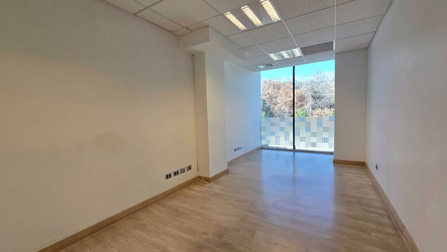 Excelente oficina recién remodelada (175874) - Imagen 4