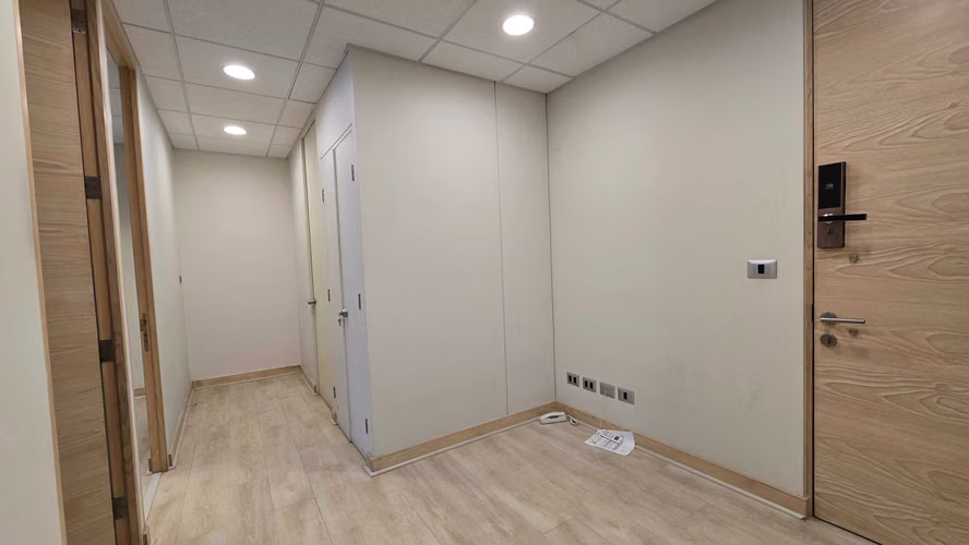 Excelente oficina recién remodelada (175874) - Imagen 10