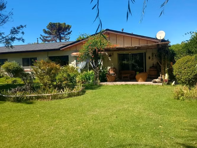 Cómoda casa en parcela - Imagen 2