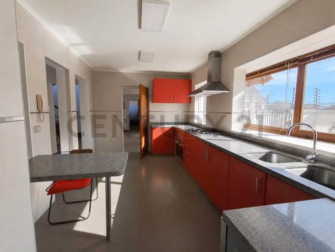 Arriendo Casa con piscina en Bosques de Montemar