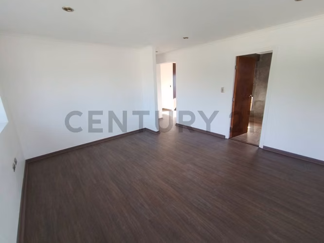 Arriendo Casa con piscina en Bosques de Montemar