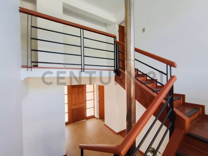 Venta Casa con piscina en Bosques de Montemar