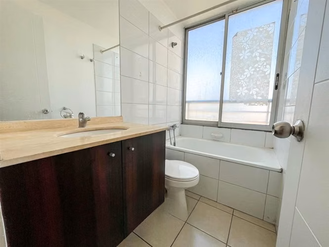DEPARTAMENTO Se vende departamento 3 dormitorios con 1 estacionamiento y 1 bodega