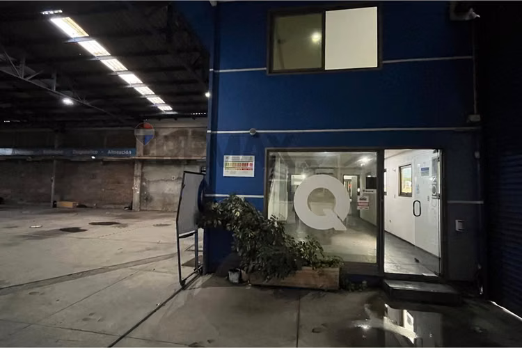 Se vende bodega/ local con oficinas talca