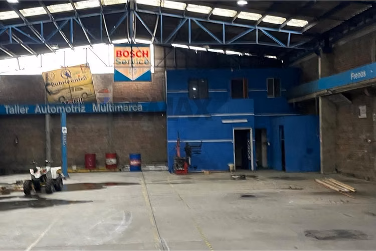 Se vende bodega/ local con oficinas talca