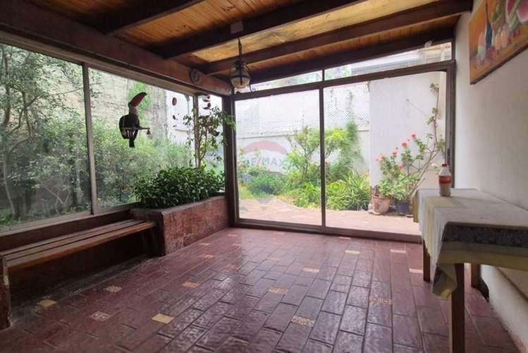 Venta exclusiva casa a pasos metro ñuñoa