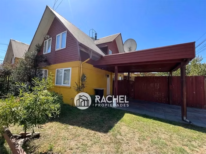 SE VENDE LINDA CASA CON QUINCHO Y GRAN PATIO EN LOMAS DE RECABARREN