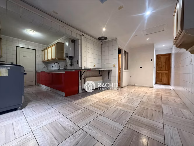 SE VENDE LINDA CASA CON 4D Y QUINCHO - Villa Santa Cecilia