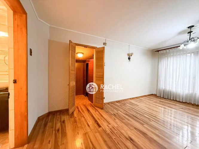SE VENDE LINDA CASA CON 4D Y QUINCHO - Villa Santa Cecilia