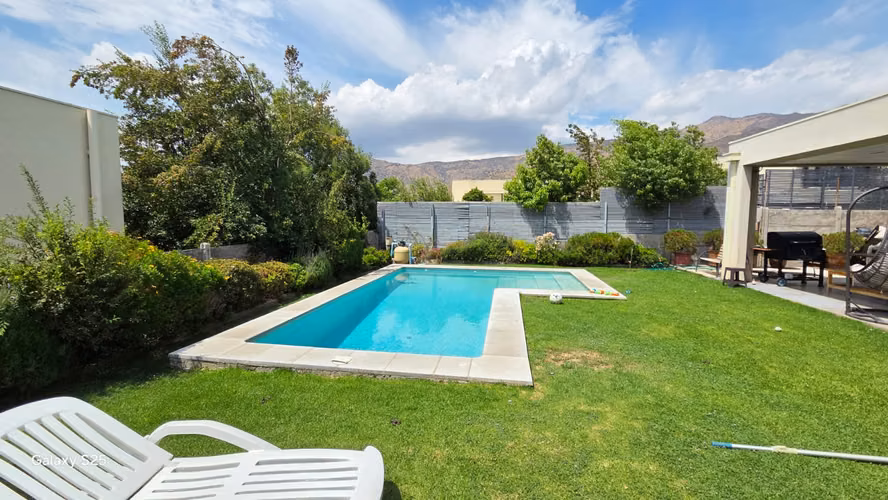 VENTA CASA AVENIDA CHICUREO, COLINA