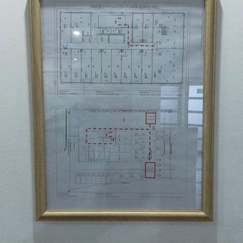 OFICINA CENTRAL CON 5 PRIVADOS - Imagen 2