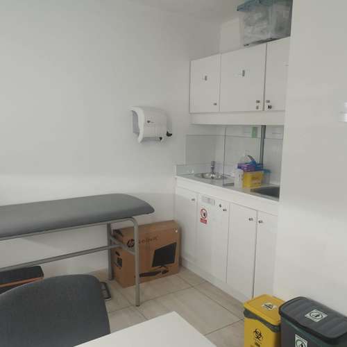 OFICINA CENTRAL CON 5 PRIVADOS - Imagen 14
