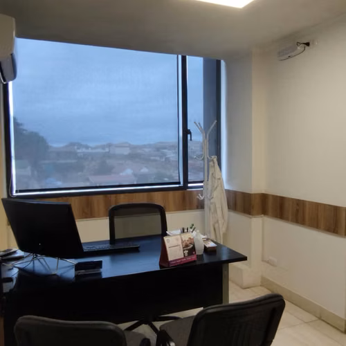 ARRIENDO OFICINA IDEAL CENTRO MEDICO
