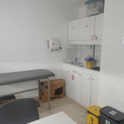 ARRIENDO OFICINA IDEAL CENTRO MEDICO
