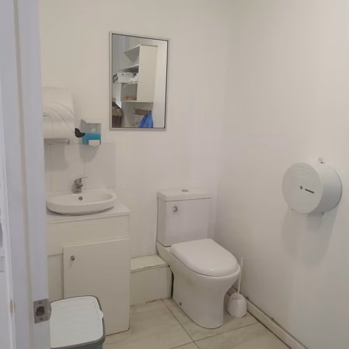 ARRIENDO OFICINA IDEAL CENTRO MEDICO