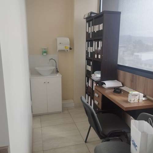 OFICINA CENTRAL CON 5 PRIVADOS - Imagen 17