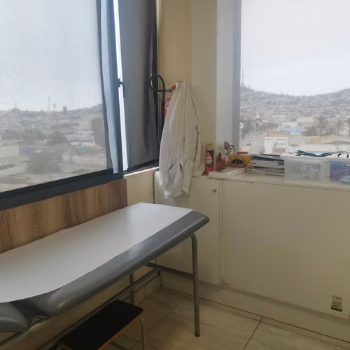 ARRIENDO OFICINA IDEAL CENTRO MEDICO