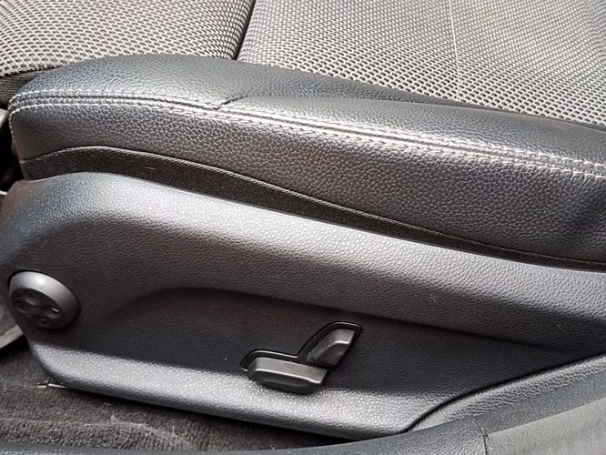 MERCEDES-BENZ C 200 2019