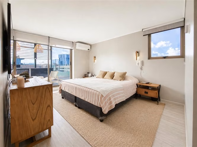 Espectacular penthouse 3 dorm. 3 baños y servicios Vitacura - Imagen 12
