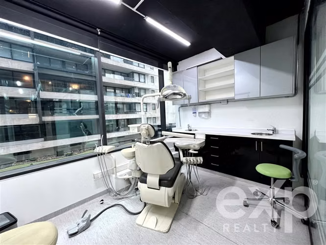 Oficina habilitada para consulta médica o dental Plaza Egaña