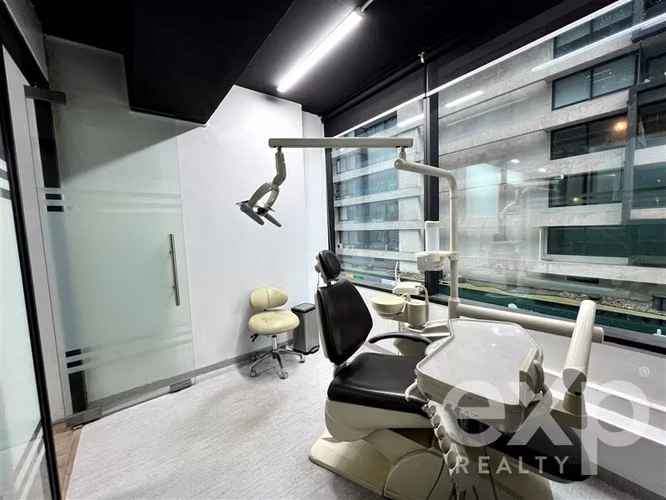 Oficina habilitada para consulta médica o dental Plaza Egaña